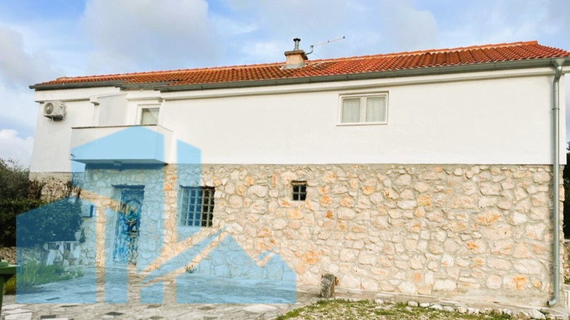 kuca-zadar-zaton-prodaje-se-kuca-s-3-apartmana-u-blizini-pjescane-plaze-big-0