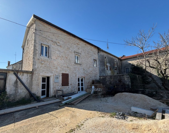 istra-rovinj-prekrasna-kamena-kuca-u-okolici-rovinja-big-1
